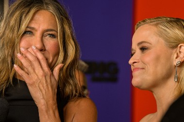 Oglasila se Dženifer Aniston: Nakon bombastične vesti da je smuvala slavnog kolegu, javno se obratila njemu!