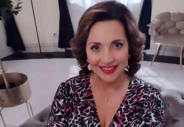 Bez trunke šminke i u kupaćem: Evo kako izgleda Milica Milša (57) u najopuštenijem izdanju, brčka se u bazenu