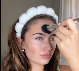 Efekat fejsliftinga očas posla: Bez igle i bolova - osvežite svoje lice, estetski hirurg vam neće biti potreban