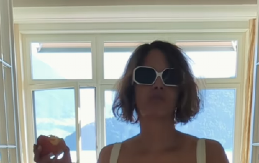 Hale Beri brutalno odgovorila bivšem mužu koji ju je prozvao da ne kuva i ne čisti:  Sa odmora mu u 4 reči zapušila usta!