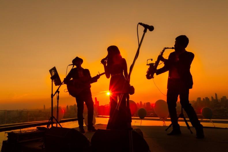 Pomirili se poznati pevač i pevačica: Nisu razgovarali više od 20 godina, a sada rešili da snime duet!