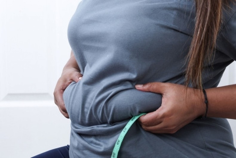 Tri večernje navike koje usporavaju mršavljenje: Kalorije se samo talože, a salo se neprekidno lepi za stomak