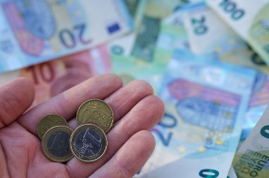 3 horoskopska znaka će se obogatiti u drugoj polovini marta 2025: Stiže finansijski procvat, imaće para kao salate