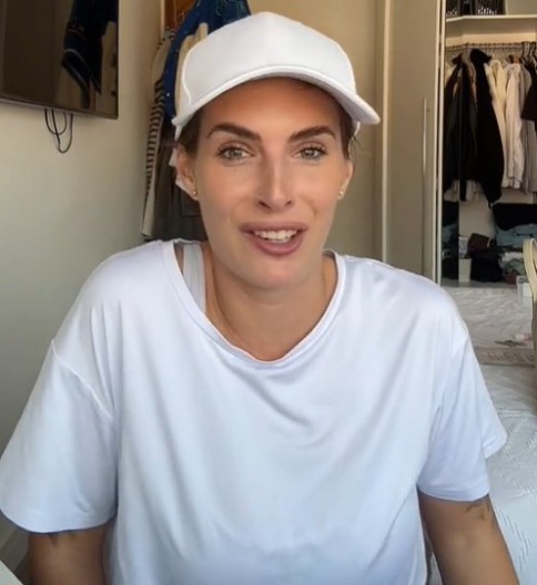 Kupila trenerku sa sajta za polovnu garderobu: Kad je otvorila paket, samo što se nije šlogirala!