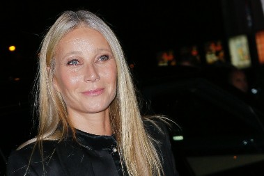 Ma može i za leto: Crna haljina je s razlogom klasik, stoji svima, prikriva nedostatke i savršena je za sve prilike