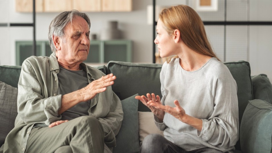 Tata mi tera inat: Uvalio rođaku u moj stan, ne razume da se ne radi tako, i na kraju svega mi kaže ovo