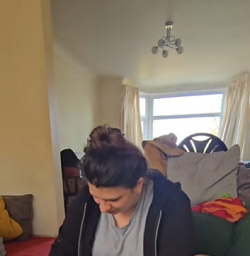 Kad imaš dete, a fale ti izlasci: Mama na plišanim igračkama odsvirala svetski hit, oduševila milion ljudi!