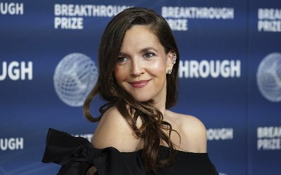 Koriste ga žene 50+: Fenomenalan preparat za negu lica, kose, noktiju i još mnogo toga, a možete ga kupiti ,,za dž"