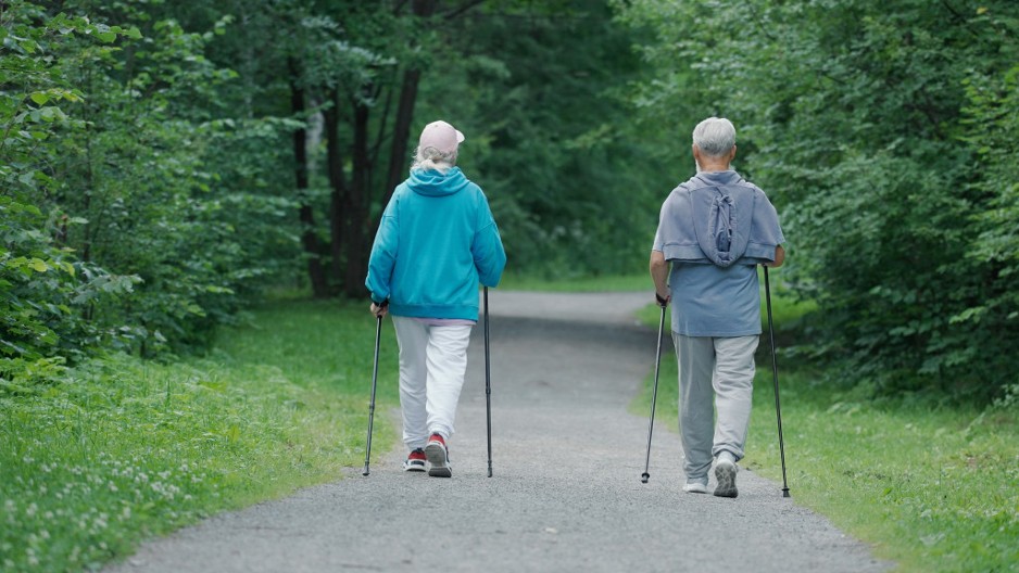 Ima 90 godina i izgleda kao devojka: Nikada nije išla "pod nož", a koristi samo ovu jeftinu kremu za negu lica i kože