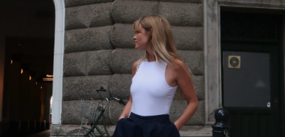 Odlična zamena za farmerke: Žene mahom kupuju ove suknje, praktičnije su od teksasa, kombinuju se uz šta god poželite