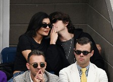 Dečku mlade milijarderke uopšte nije lako: Pored nje mora da je miran kao bubica, a sada mu je strogo zabranila ovo da radi!