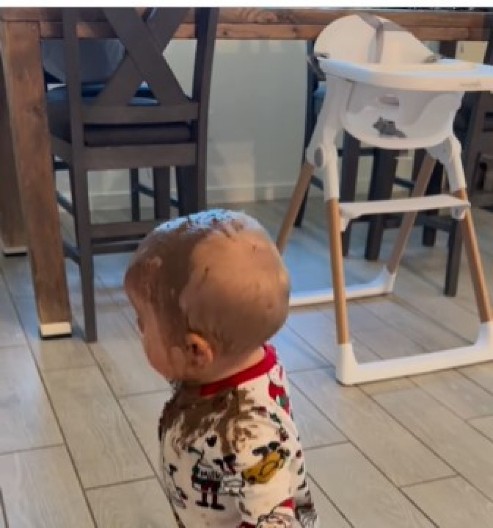 Dečak osvojio srca 4,5 miliona ljudi: Svima je presladak, a majka ne zna da li da se smeje ili da plače