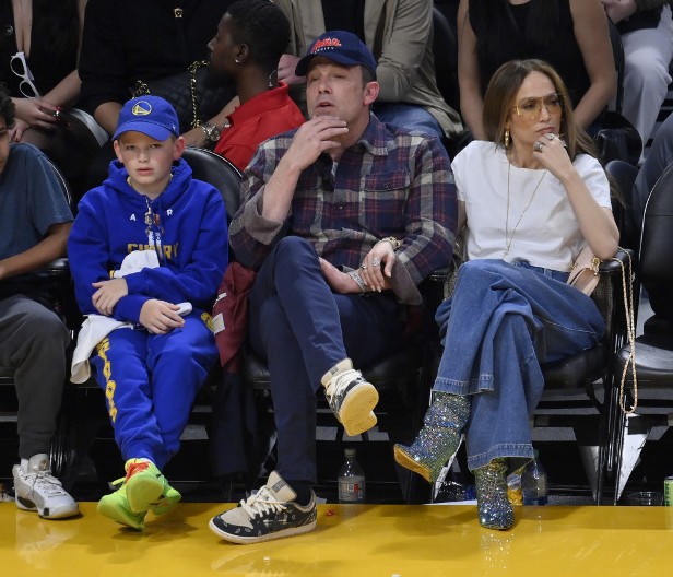 Napatila se pored njega: Evo šta je Dženifer Lopez morala da radi dok se razvodila od Afleka, provukao je kroz pakao