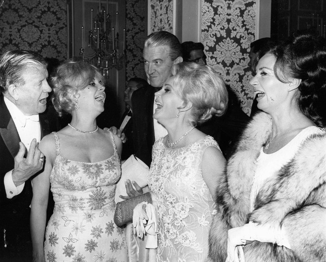 Razvratne sestre kakve istorija ne pamti: Menjale muškarce kao čarape, imale 19 muževa, a završile su kao u najgorem trileru