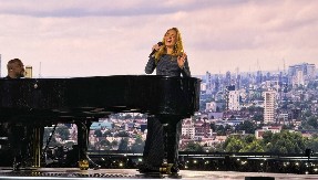 Šta se danas dešava sa pevačicom koja je nekada punila arene? Ovako njen život izgleda sada