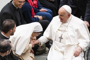 Zašto žena ne može da bude papa?
