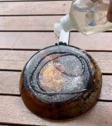 Tiganji i šerpe će blistati kao iz fabrike: Najefikasnija caka za čišćenje tvrdokorne masnoće