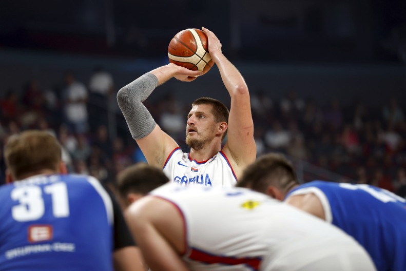 Nisu samo najbolji frajeri, oni furaju i najbolje frizure: Srpski košarkaši diktiraju trendove, evo čiju sliku ovih dana pokazuju momci kada odu kod frizera