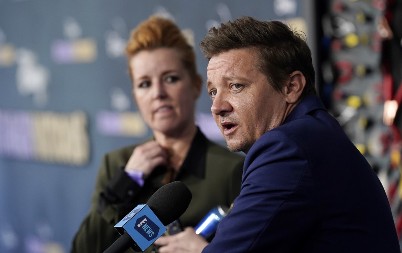 ,,Čuo sam kako mi kosti pucaju...": Glumac doživeo katastrofalnu nesreću dok je čistio sneg, život mu je visio o koncu