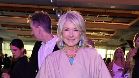 Zeleni komplet osvaja proleće: Prelep komad koji je oduševio žene u Srbiji, zbog ovih detalja izgleda savršeno