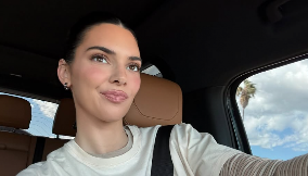 U istoj ruci dete i... : Kendal Džener bacila javnost u trans ovom slikom, sestra joj više neće davati decu na čuvanje