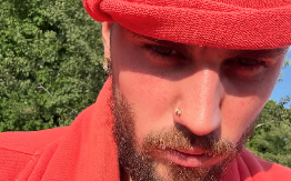 Džastin Biber opet šokira: Slikama uputio apel za pomoć, ljudi ne veruju šta radi u boksericama napolju!