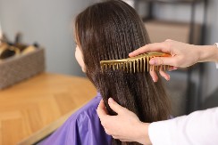 Frizeri imaju pune ruke posla: Žene traže samo jednu frizuru, podmlađuje i osvežava lice, idealna promena za jesen