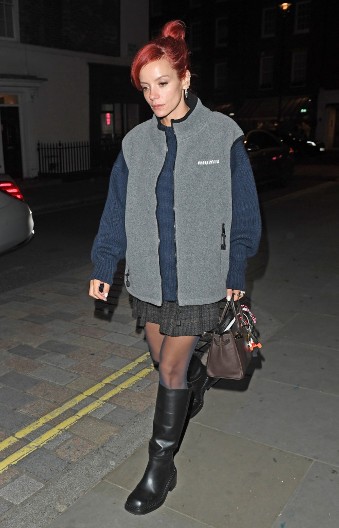 Psihički se oseća loše i odbija da jede: Poznata pevačica razvodi se od supruga, a rastanak jako teško podnosi