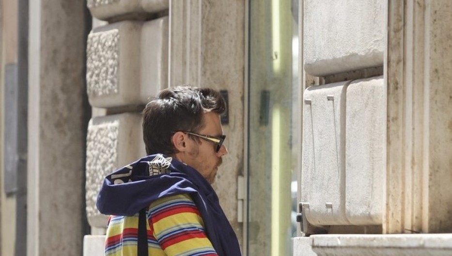 Došao i on da vidi papu: Miljenik žena u Srbiji ispratio važan događaj, evo gde su ga ,,uhvatili" fanovi