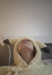 Manekenka teško bolesna: Objavila slike iz bolničkog kreveta, ne zna se koja je gora