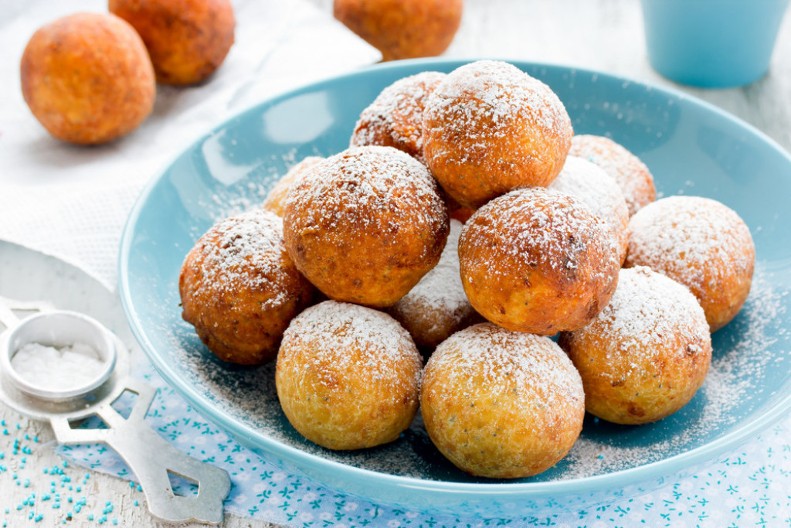 Zamirisaće na vašem stolu za manje od pola sata: Mini uštipci sa jabukama, bude sećanje na detinjstvo