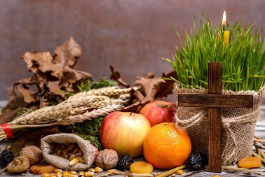 Najstariji srpski običaj: Znate li zašto na Badnje veče treba da isečete glavicu luka na 12 delova