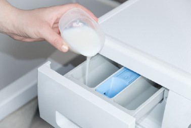 Pranje na ovoj temperaturi, nabija račune i uništava odeću: Ovako više ne uključujte veš mašinu, samo štetu donosi