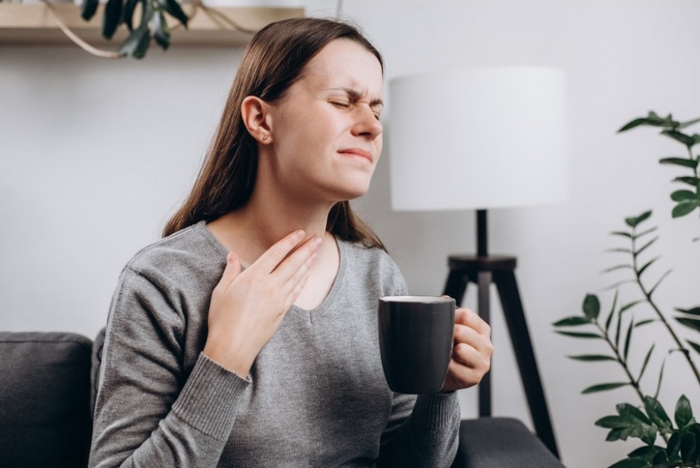 Grebe vas grlo: Izlečite se za 2 sata, potrebna su vam samo tri jeftina začina i voda