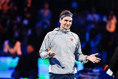 Kako stariji, to je sve više privlačniji, kao vino: Rodžer Federer izdominirao novim izgledom, održao modnu lekciju svim muškarcima