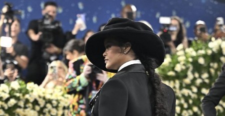 Osmeh je skupo koštao: Rijana nema mira ni u trudnoći, pored tolike lepote oni gledali samo u ovo na njenim zubima