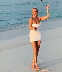 „Ženo, zaustavila si starenje!“: Đina ima 59 godina i noge za medalju, evo šta radi da bi bile vitke i bez celulita