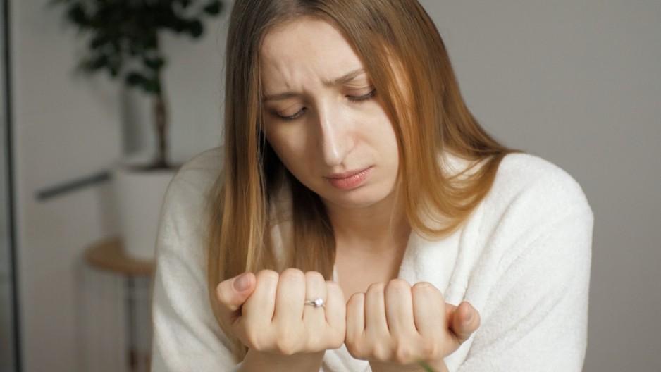 Ovo što vidite na noktima može vam spasiti život: Pulsirajuće crveno i belo upozorava na ozbiljan problem sa srcem