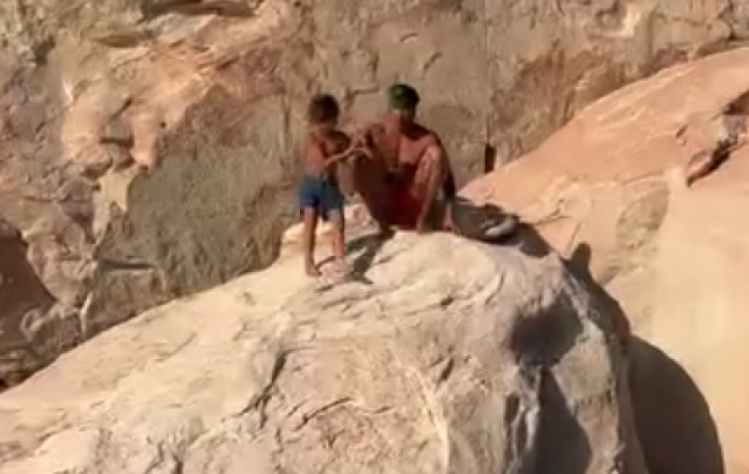 Bacio dete (7) sa litice: Oca razapeli na mrežama zbog ovog snimka, a evo šta je zapravo on želeo