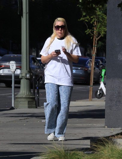 Bila je zvezda 2000-tih, a danas niko ne može da je prepozna: Slava je uništila, obilazi psihijatrije, a sada se konačno oglasila