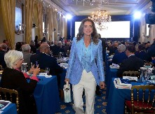 Modna perfekcija kraljice Ranije: Elegantan detalj koji krije stomačić i cipele koje nikad ne izlaze iz mode