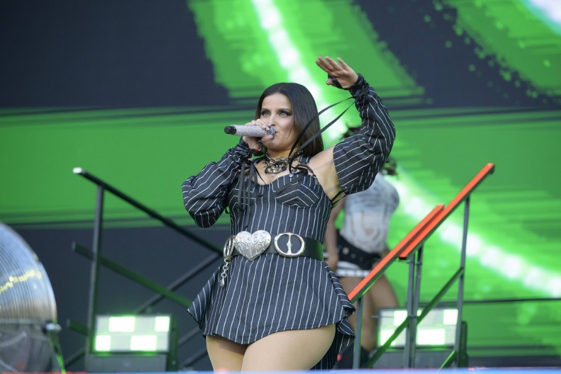 Da li je prepoznajte? Nije je bilo 16 godina, kuburi s viškom kilograma, peva kao anđeo, a muškarci u Srbiji su je obožavali