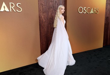 Anja u maloj beloj haljini oduvala konkurenciju: Ni princeza iz bajke joj nije bila ravna!