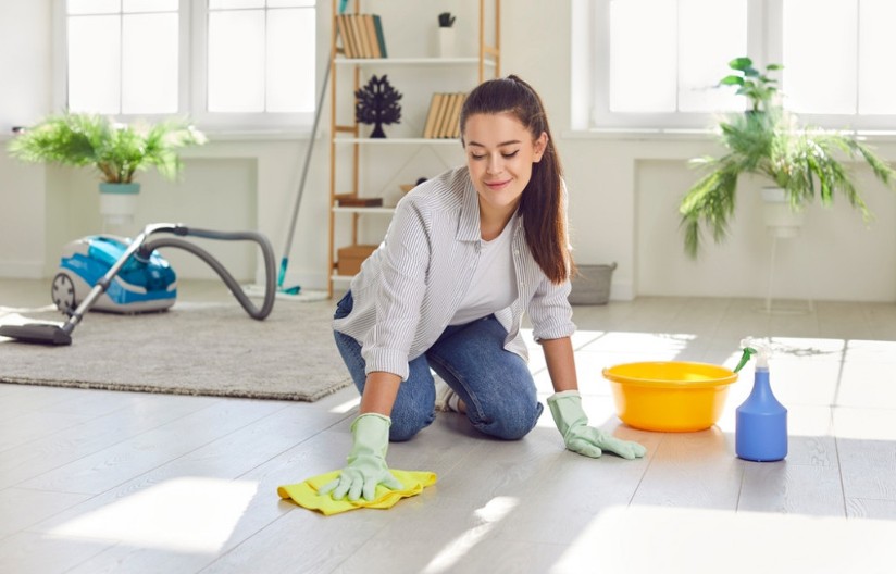 Kuća će danima mirisati: U vodu kojom brišete podove uvek stavite i prstohvat ovog začina