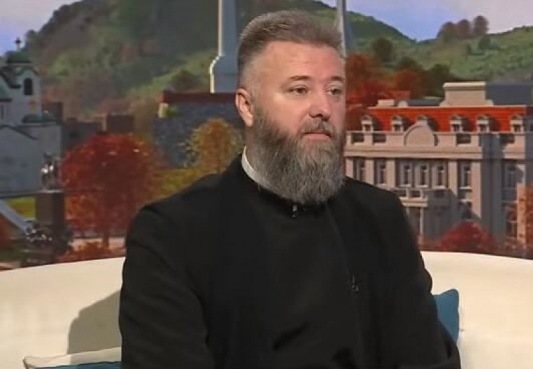 Kako jorgan može da spasi brak? Otac Predrag Popović otkrio parovima tajnu sreće