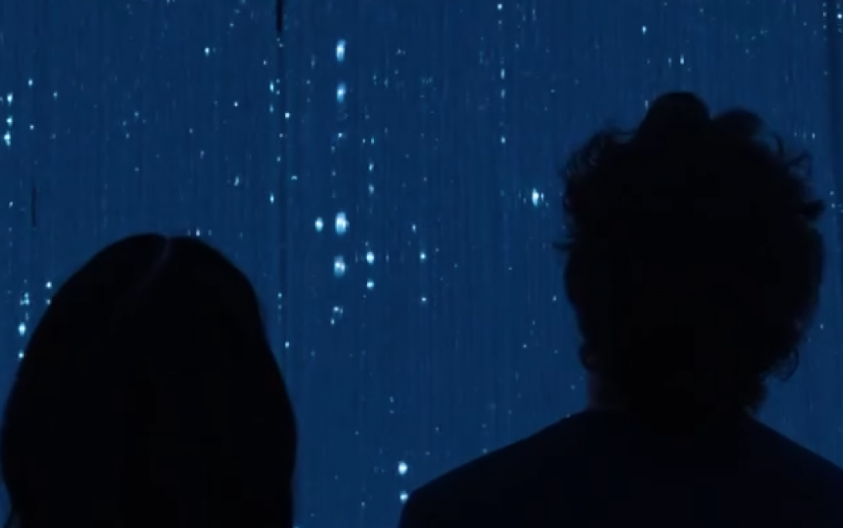 E, tek sada je zvanično: Pevačica i bivši premijer potvrdili vezu, dugo se krili, pa onda objavili ove slike