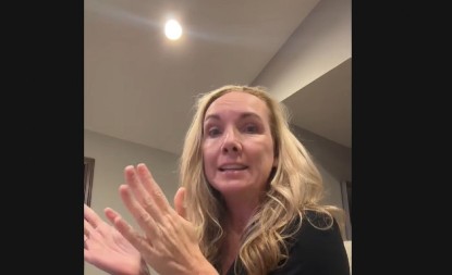 „Unucima više ne kupujem poklone“: Baka šokirala ljude priznanjem, a ovo je razlog njene odluke