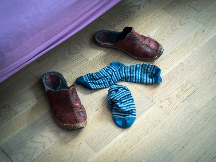 Da li čarape pre spavanja ostavljate pored kreveta? Kada čujete objašnjenje, nikad to više nećete uraditi