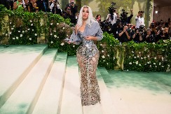 Nevaspitana na tatu: Deca Kim Kardašijan brutalno izvređala zvezdu, a evo šta ona kaže na to