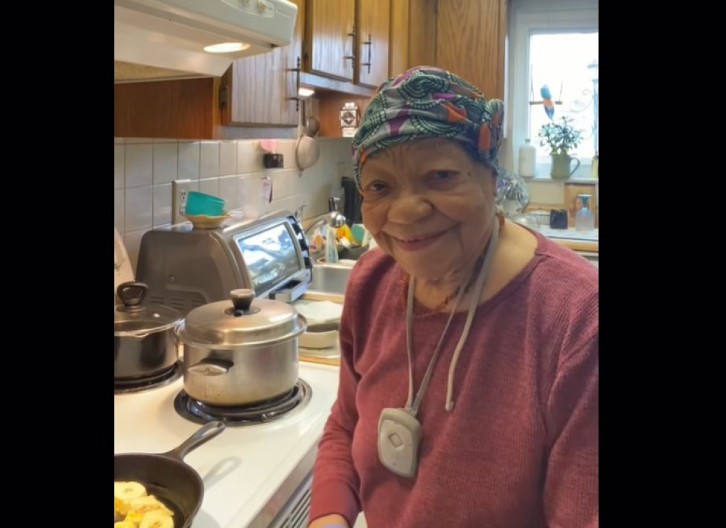 Baka od 103 godine još pere veš na ruke: Ovo su njene 3 navike za dug život i dobro zdravlje